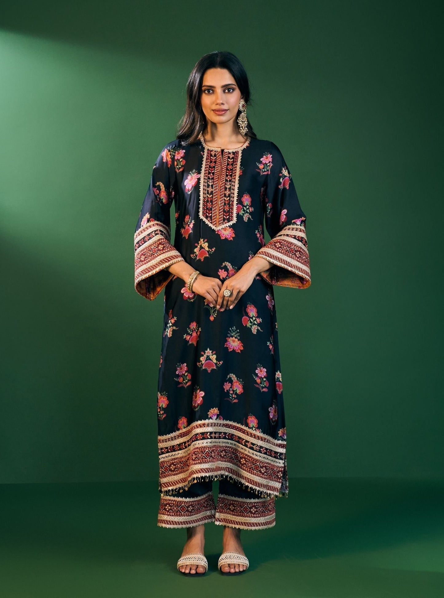 Ovia Cupro Satin Printed Black Kurta & Pant Set