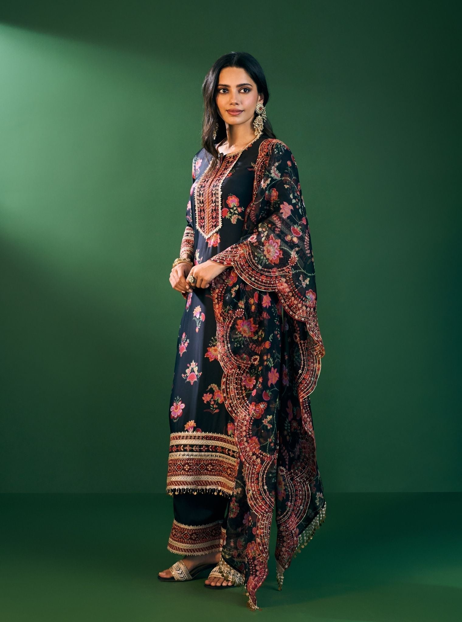 Ovia Cupro Satin Printed Black Kurta & Pant Set