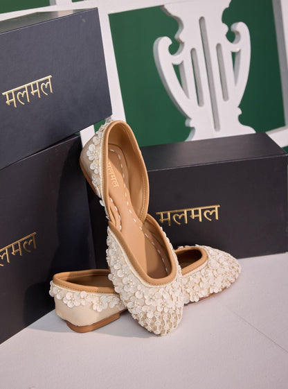 Haniya Off White Vegan Jutti