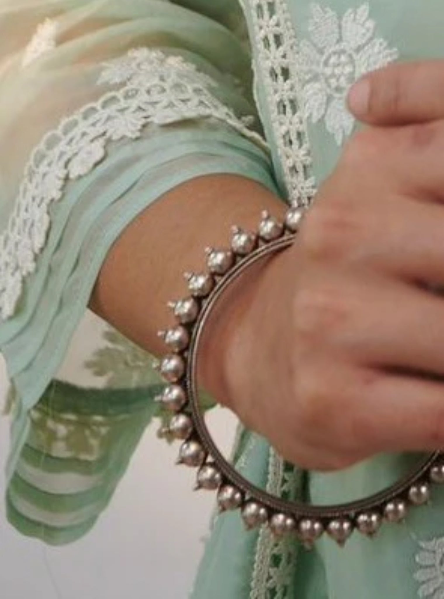 Pure Silver Nuwwar Bangle