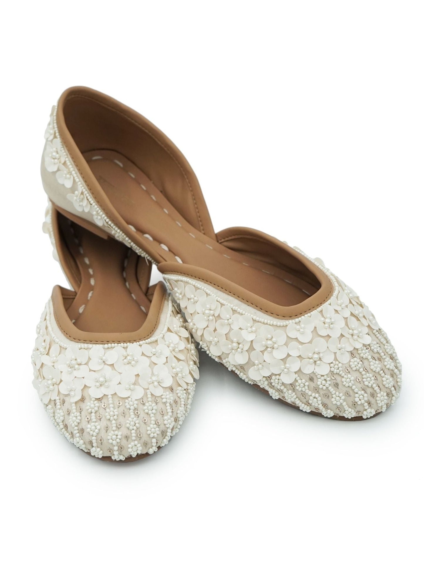 Haniya Off White Vegan Jutti