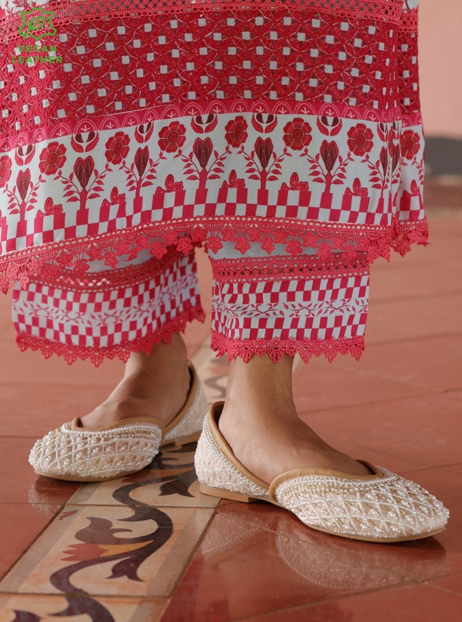 Laila Pink Vegan Jutti