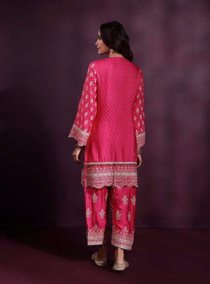 Elira Cupro Satin Fuschia Kurta Sets