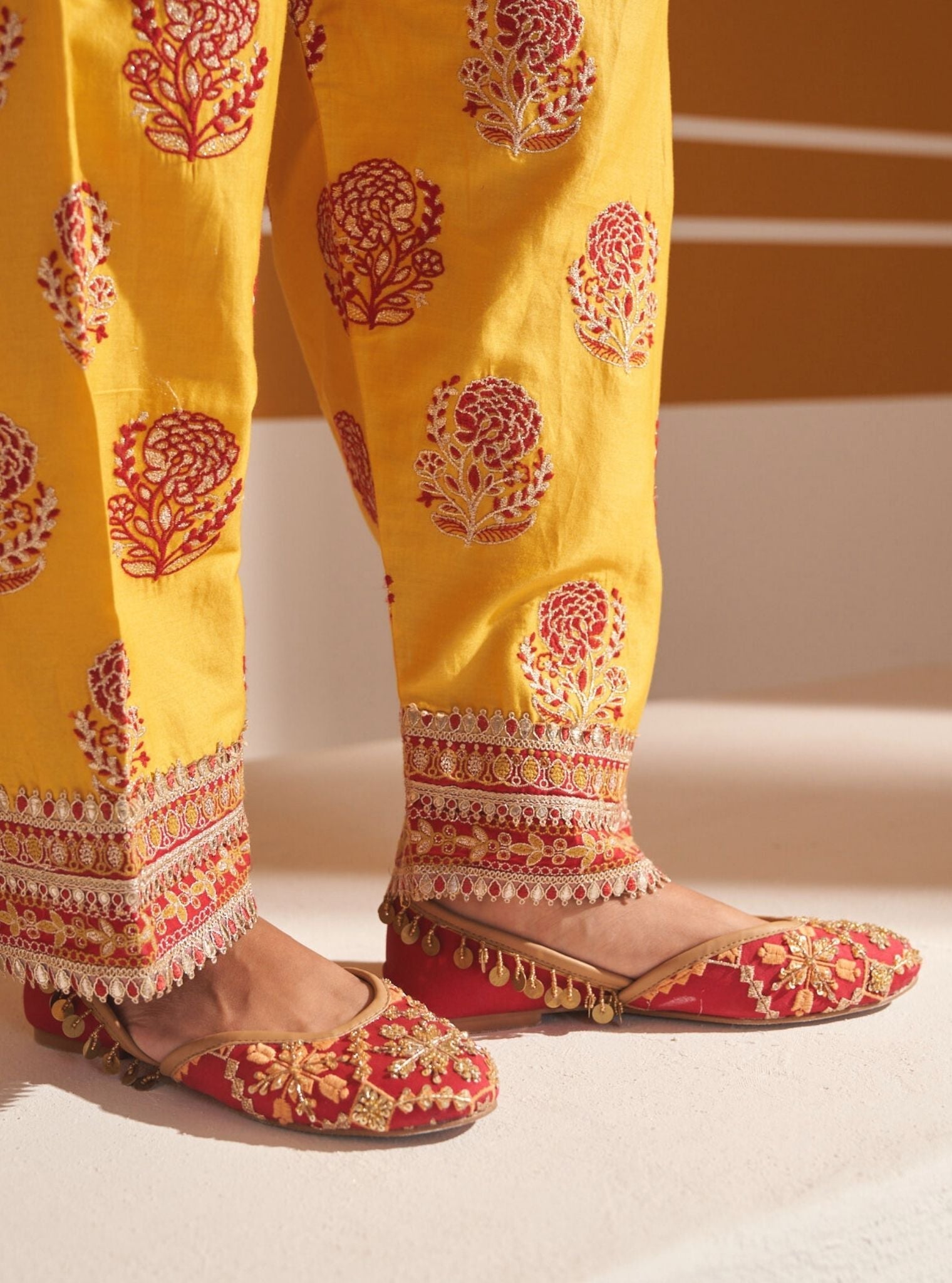 Trisha Red Vegan Jutti