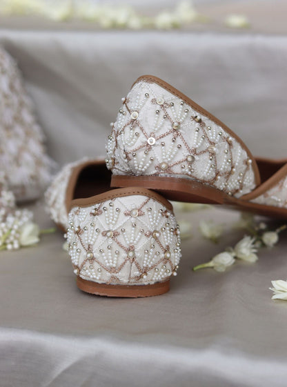 Aisha White Vegan Jutti