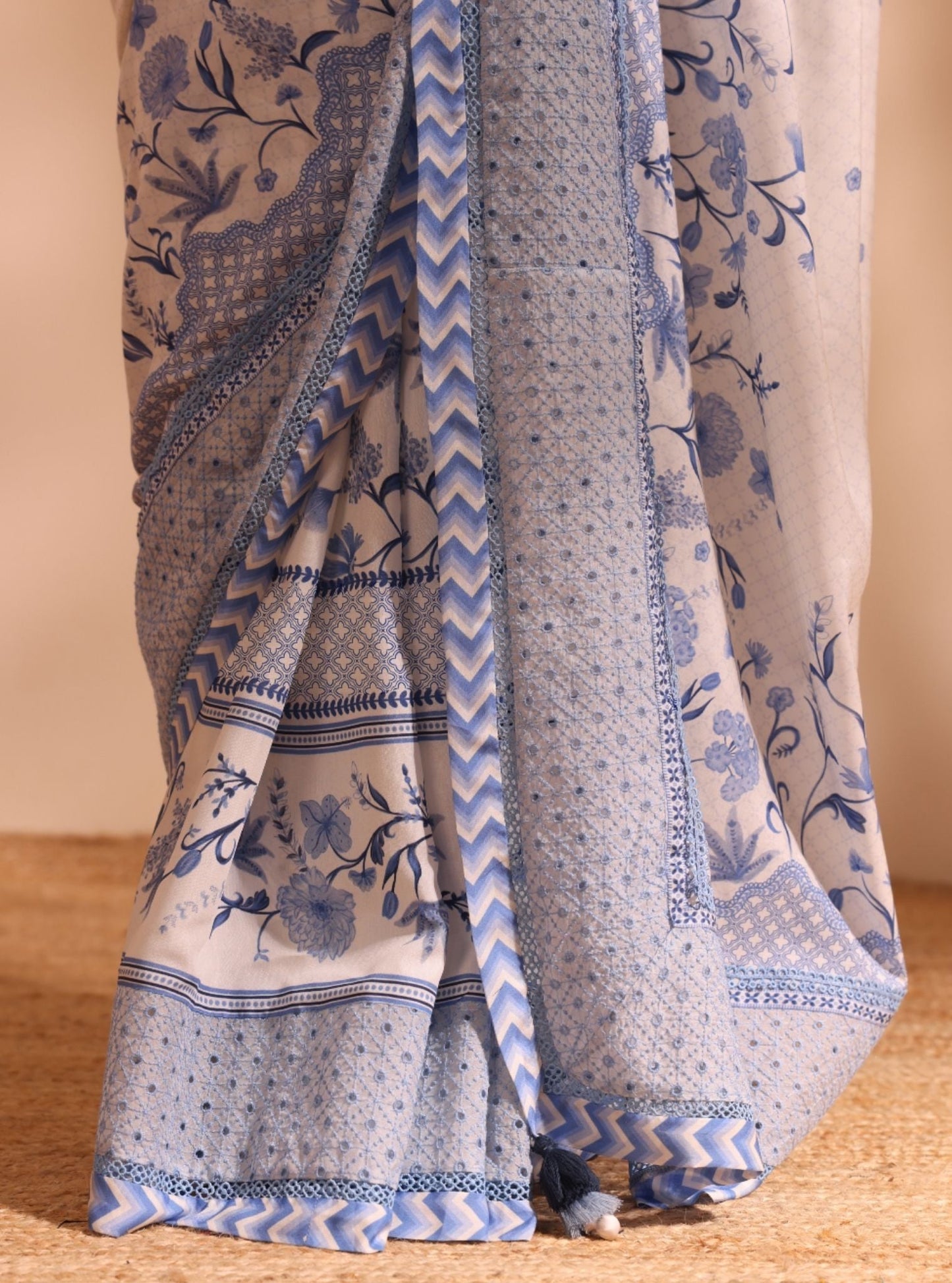 Niri Lawn White Saree