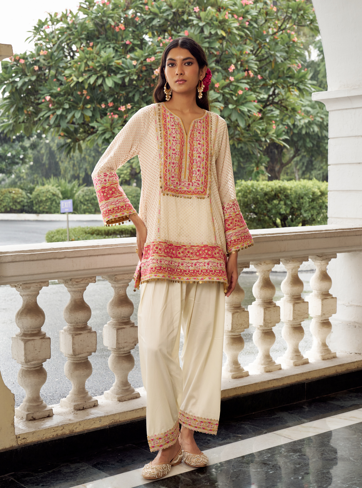 Utsavi Off White Banarasi Kurta Set