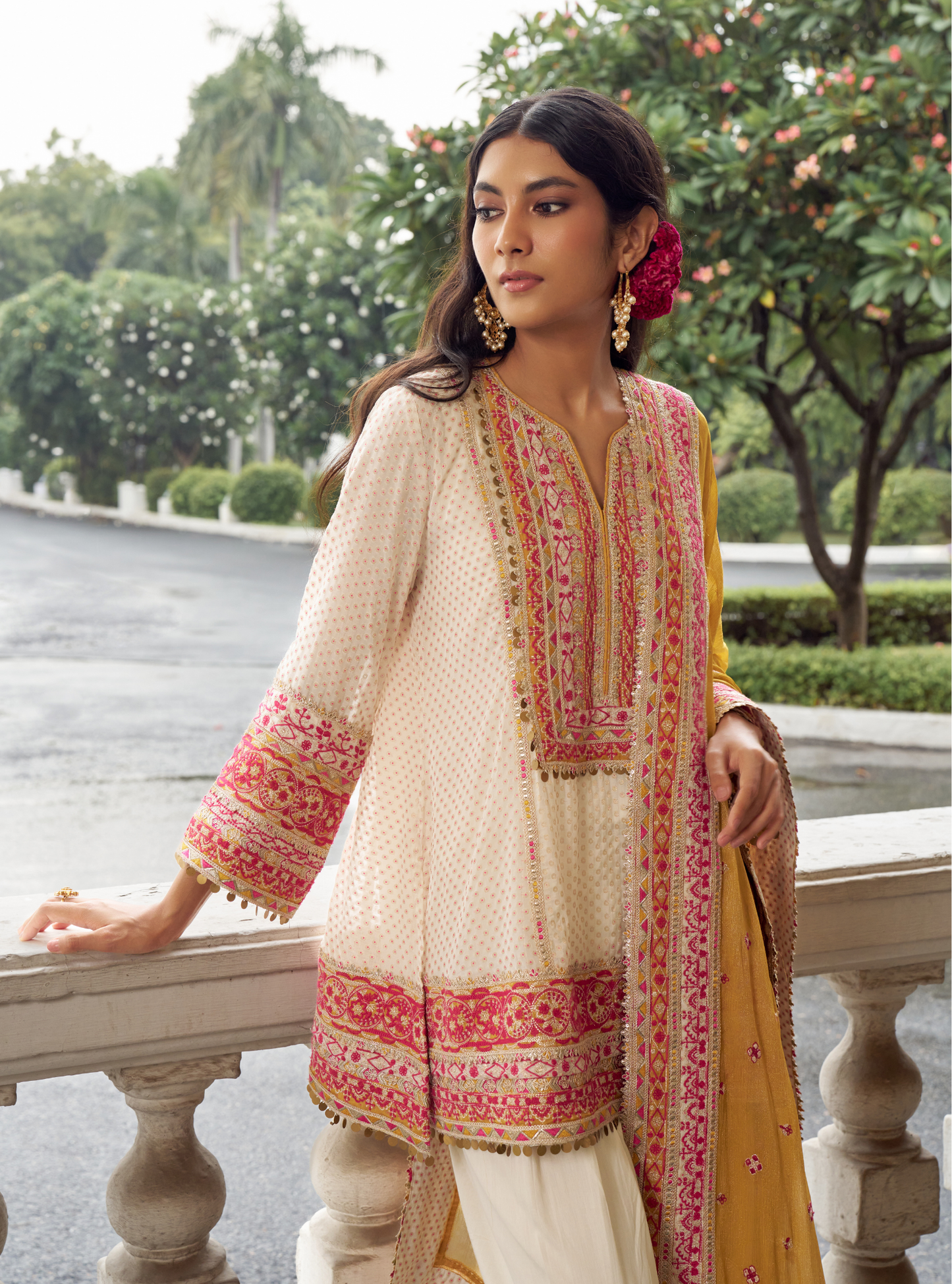 Utsavi Off White Banarasi Kurta Set