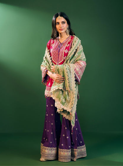 Hira Pima Satin Fuschia Kurta Set