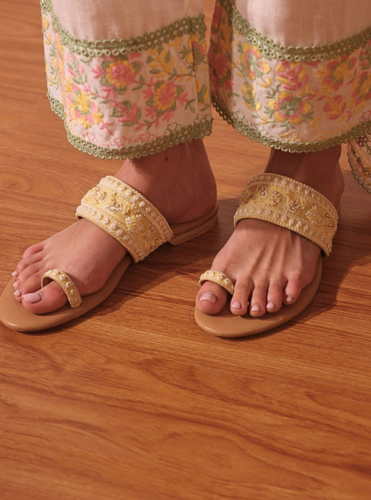 Uroob Yellow Vegan Kohlapuri Flats
