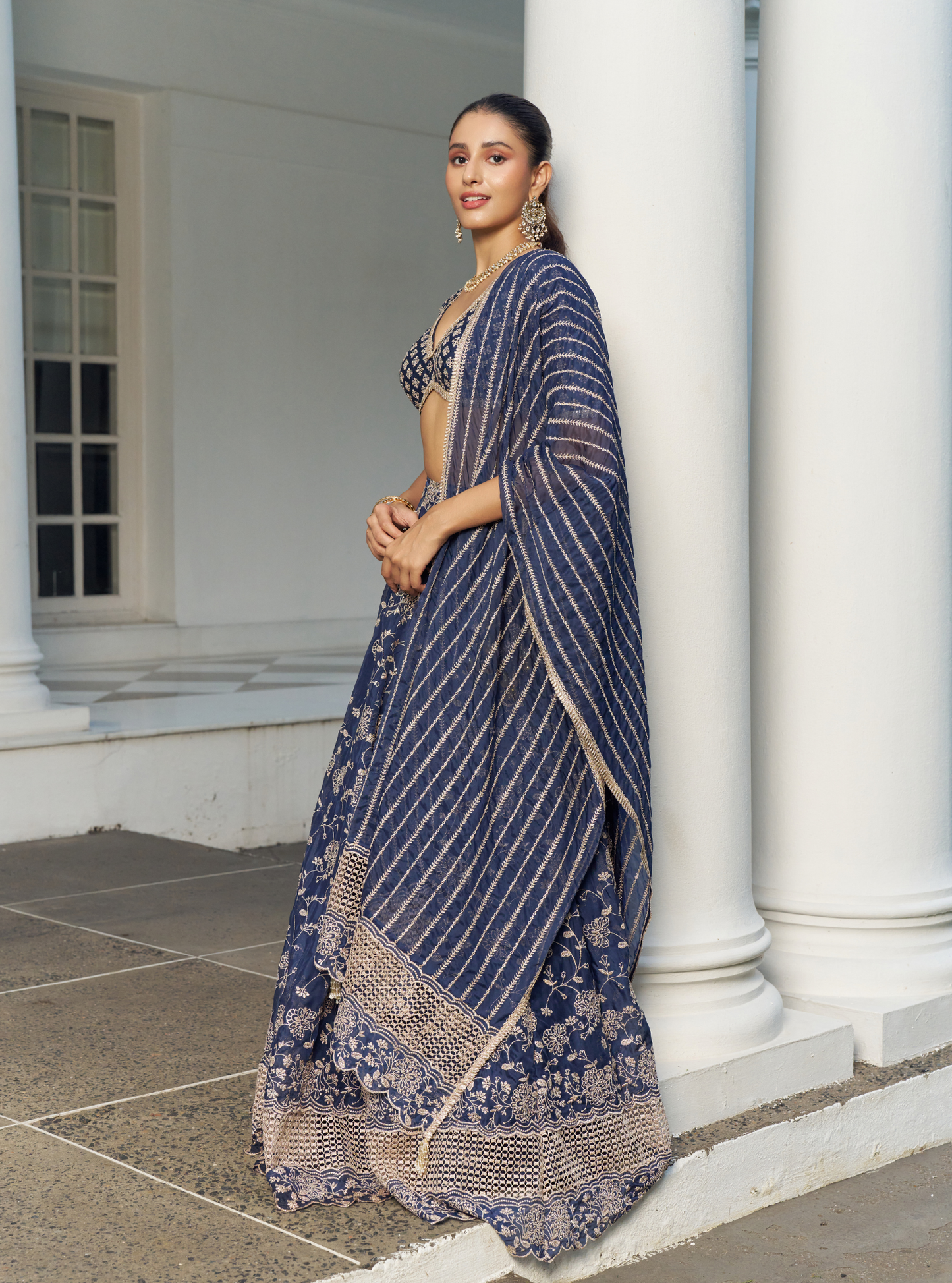 Riwaayat Organza Navy lehenga