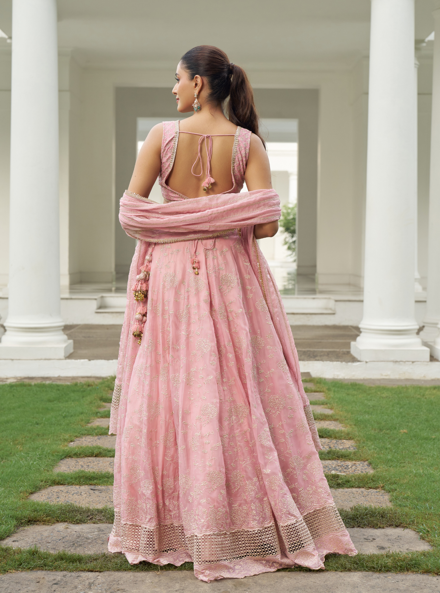 Riwaayat Organza Onion Pink lehenga