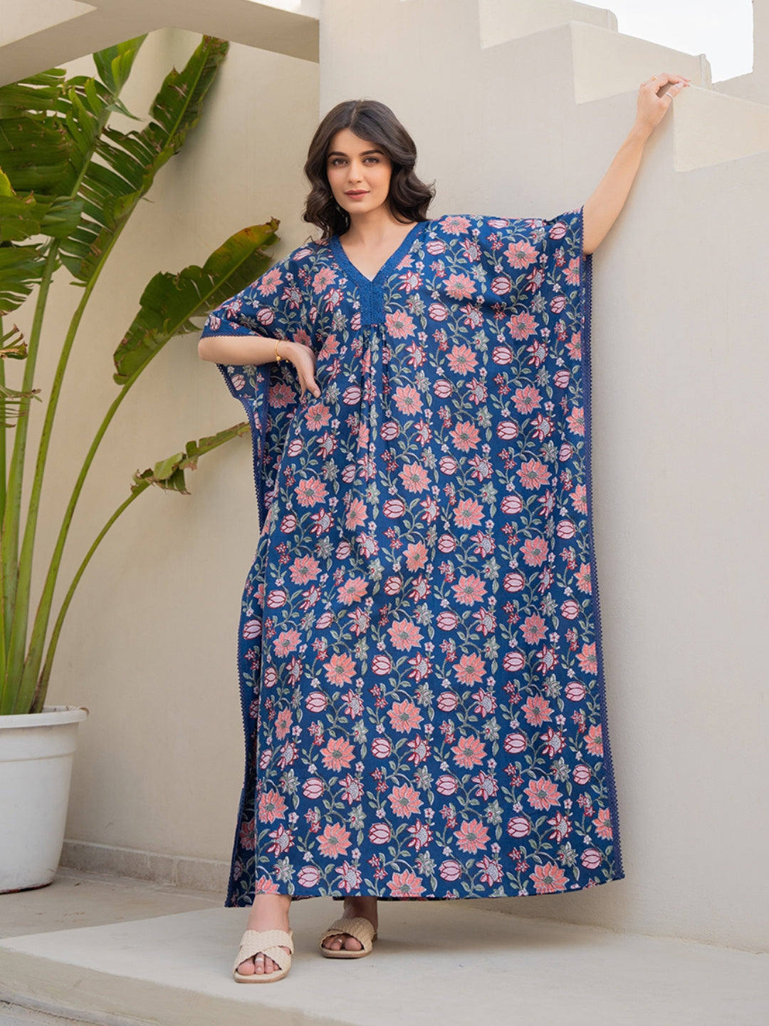 V-Neck Lace Berry Blue  Kaftan