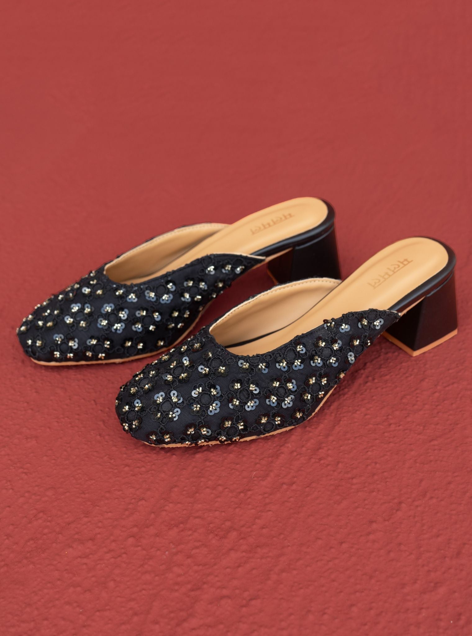 Wamiqa Vegan Mule Heel