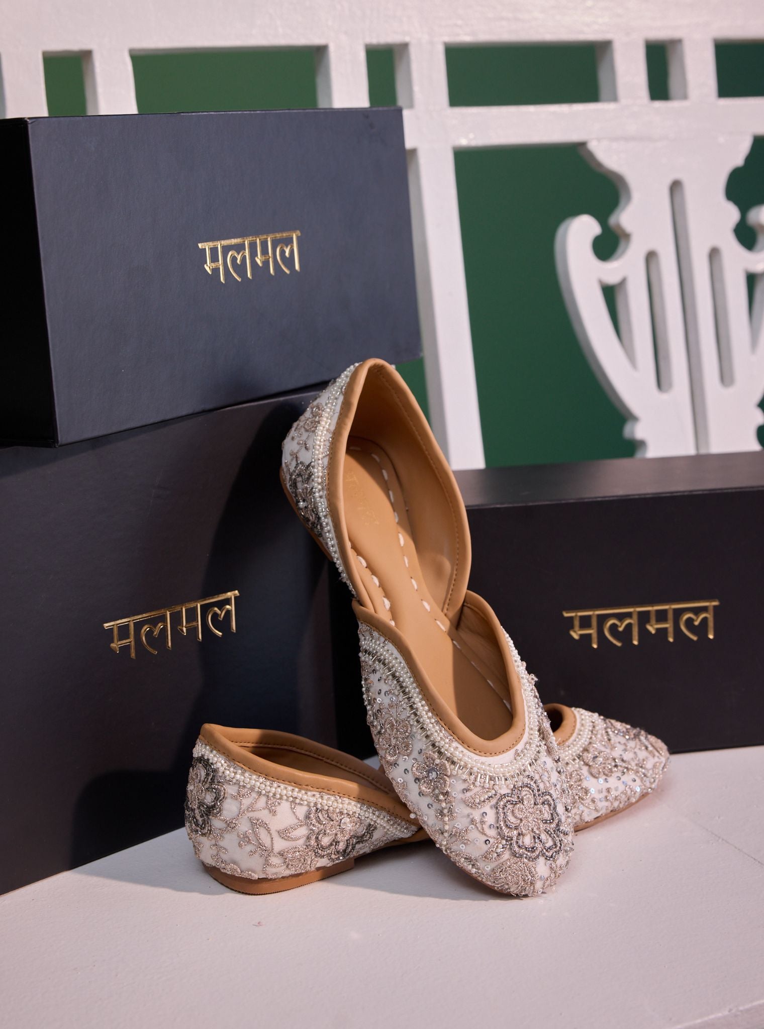 Swarna Silver Vegan Jutti