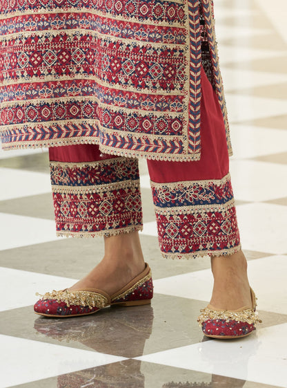 Kaynat Red Vegan Jutti