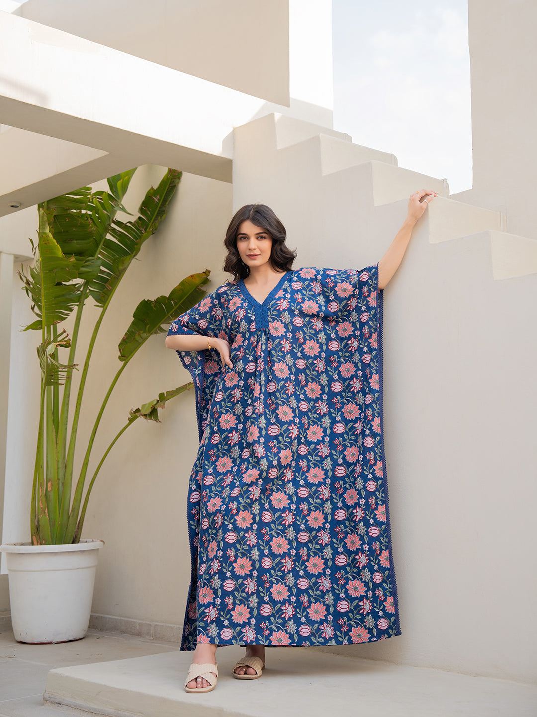 V-Neck Lace Berry Blue  Kaftan