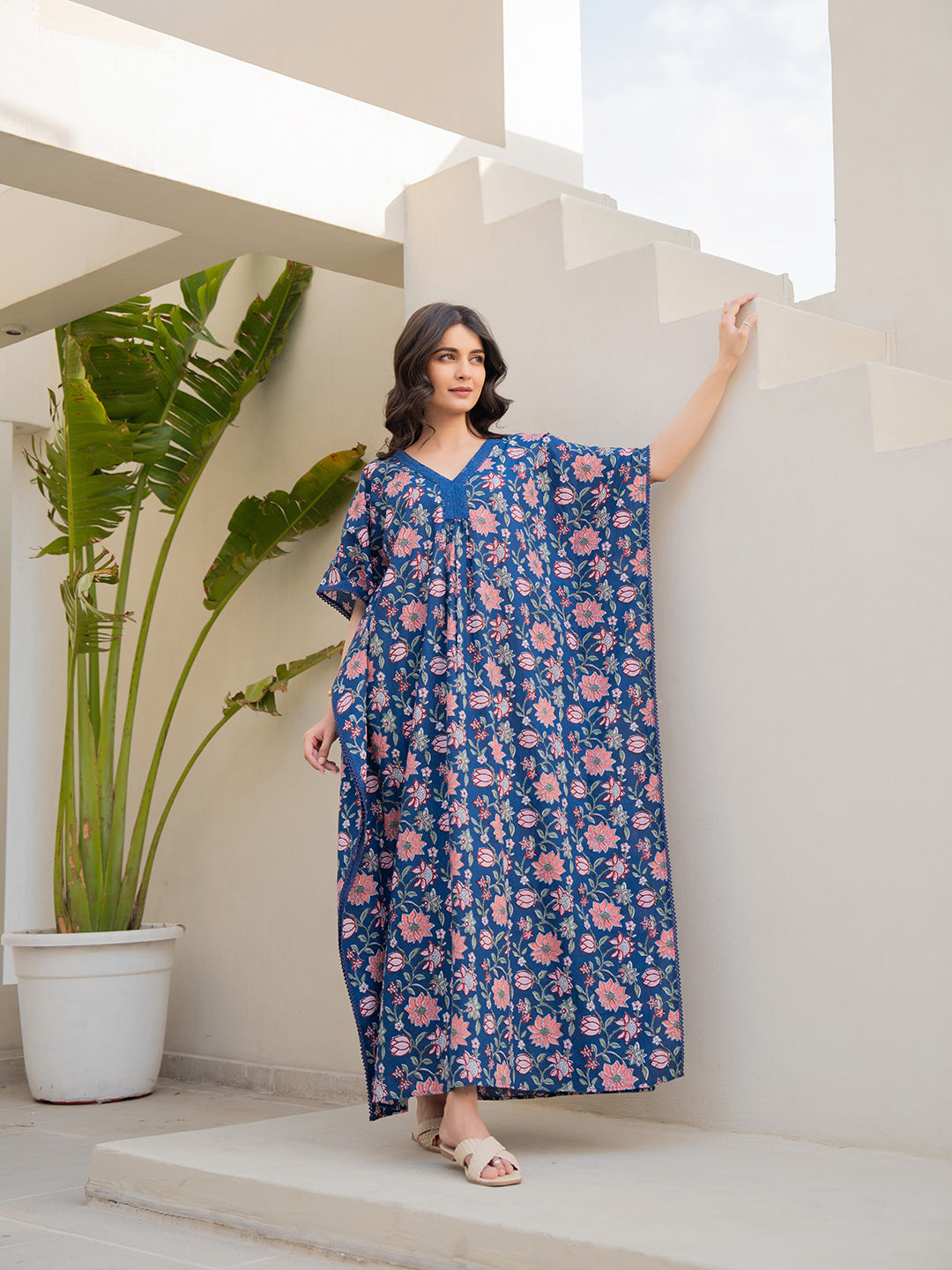 V-Neck Lace Berry Blue  Kaftan