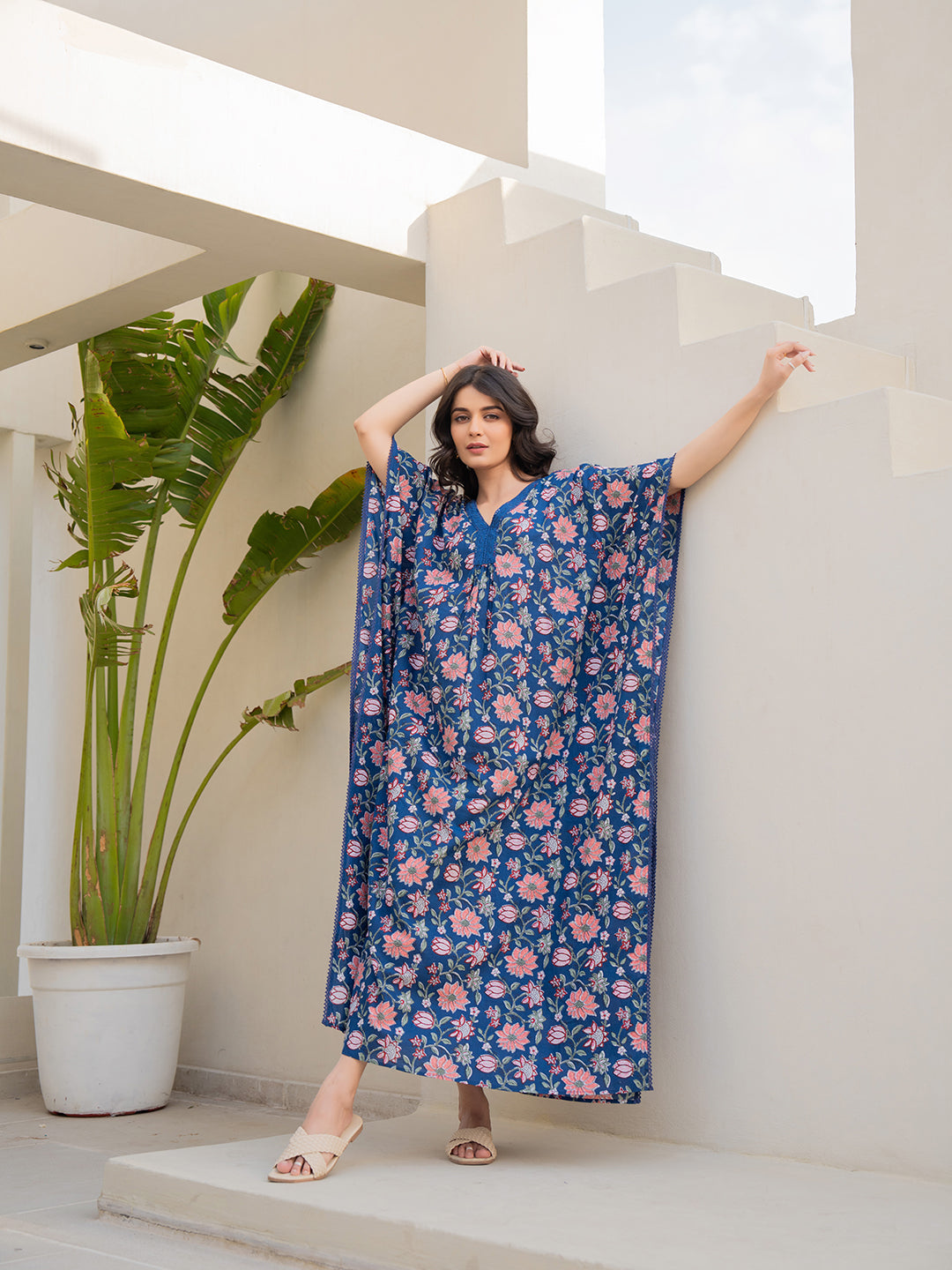 V-Neck Lace Berry Blue  Kaftan