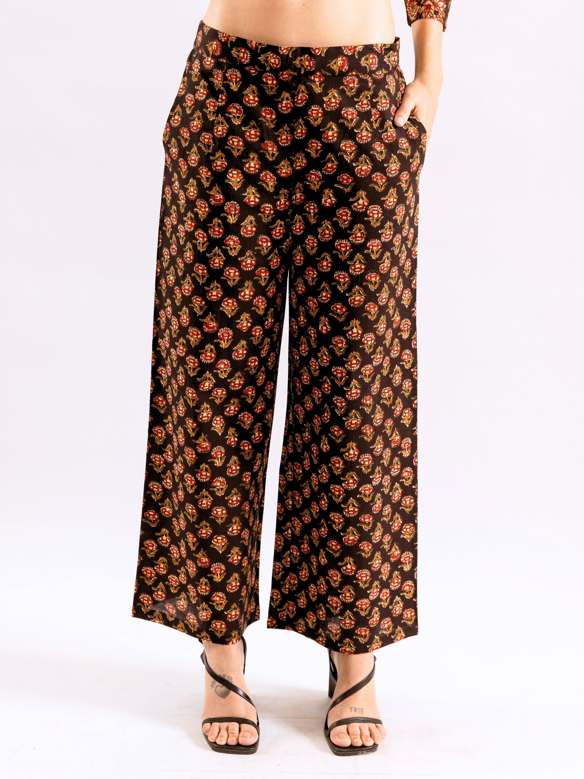 Black Abstract floral Pure Cotton Round neck Co-ord set