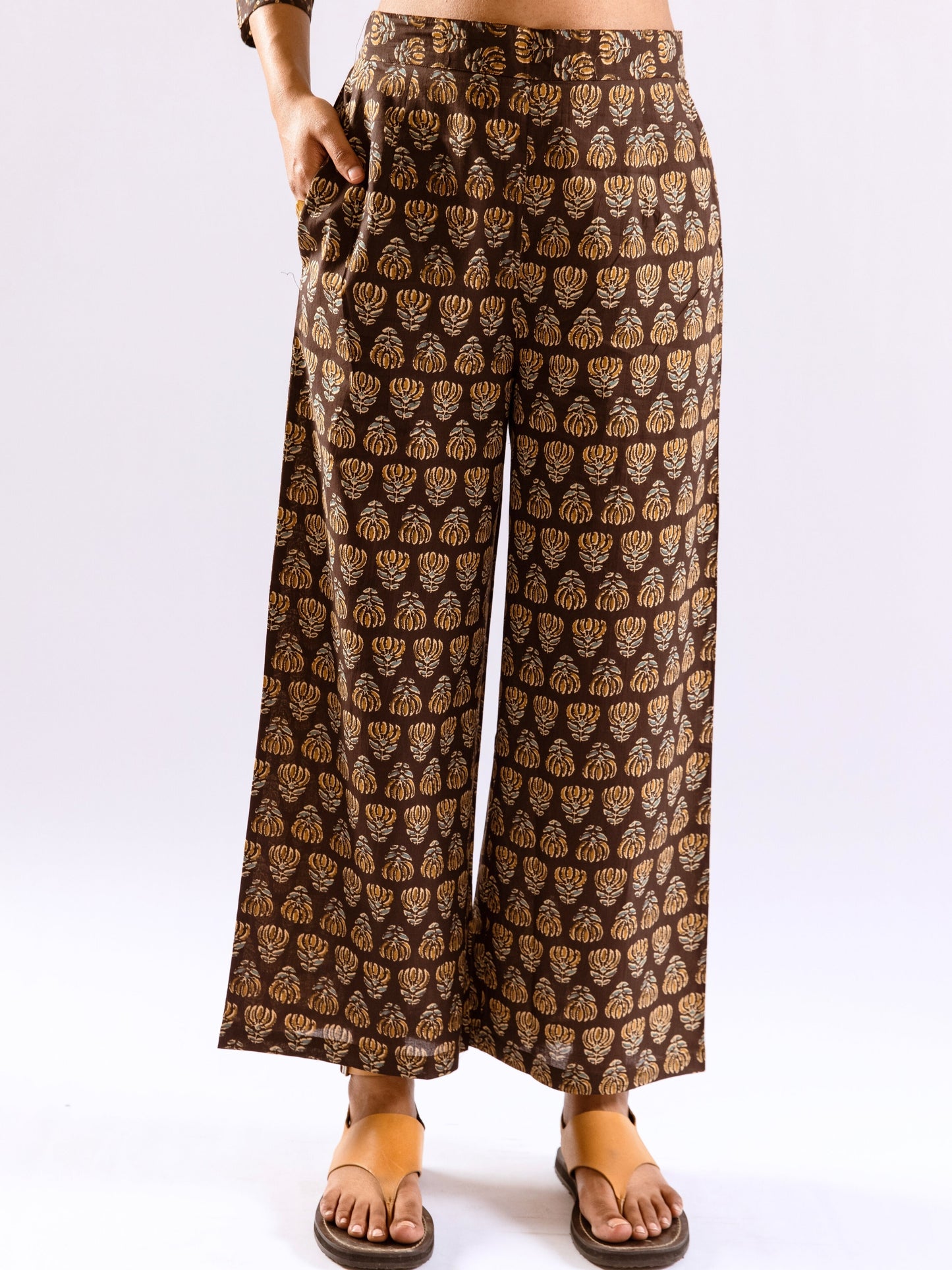 Brown Bandhani Jaal  Print Pure Cotton Round neck Co-ord set