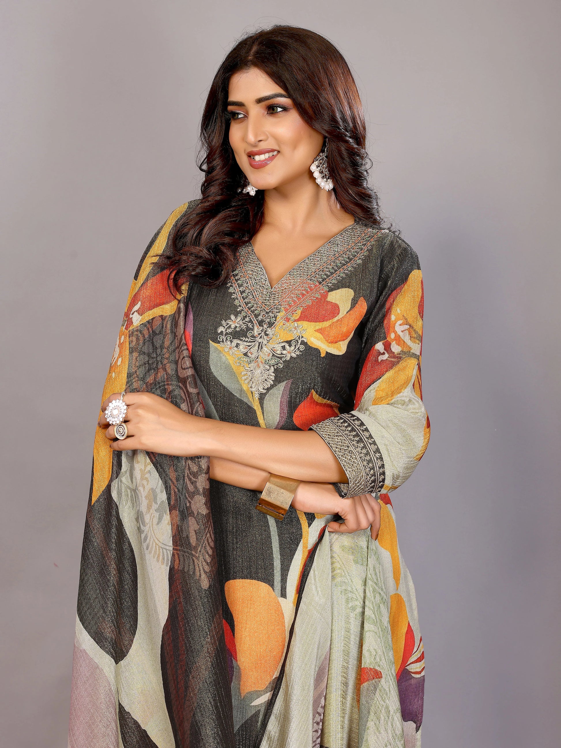 Gul Narangi Crushed Sharara Set Embroidery