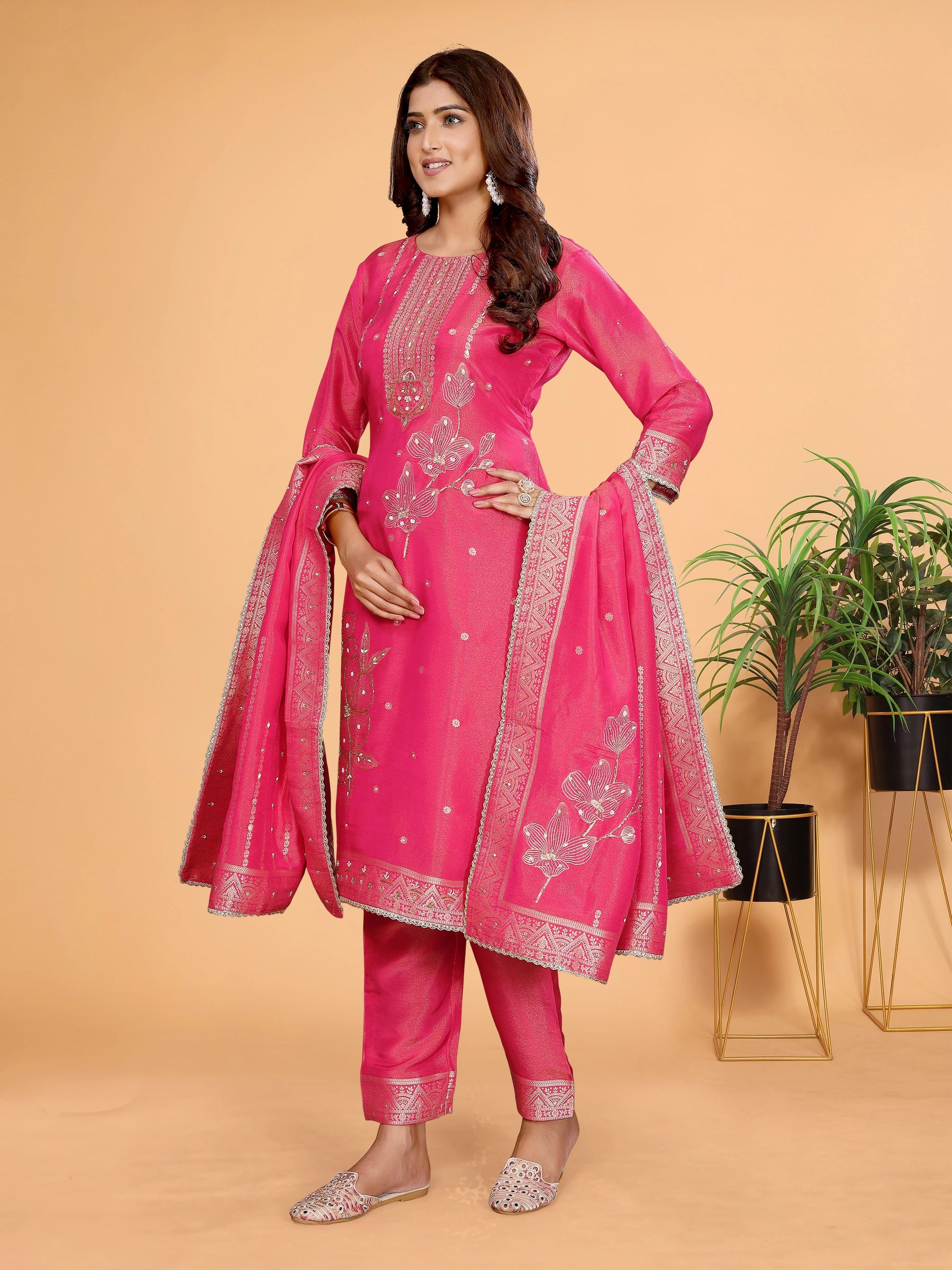 Regal Rani Hand-Work Tissue Suit Set