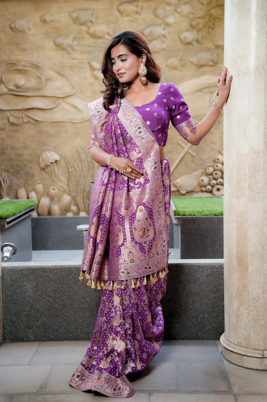 Elegant Purple Woven Banarasi Pure Georgette Bandhani Saree with Meenakari