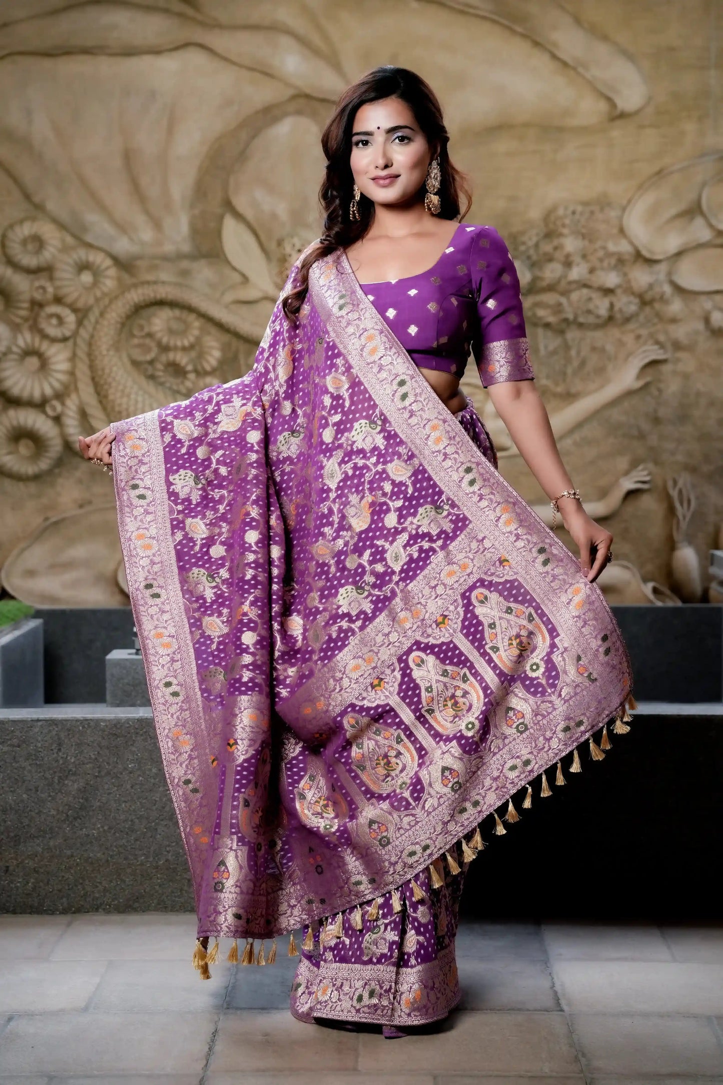 Elegant Purple Woven Banarasi Pure Georgette Bandhani Saree with Meenakari