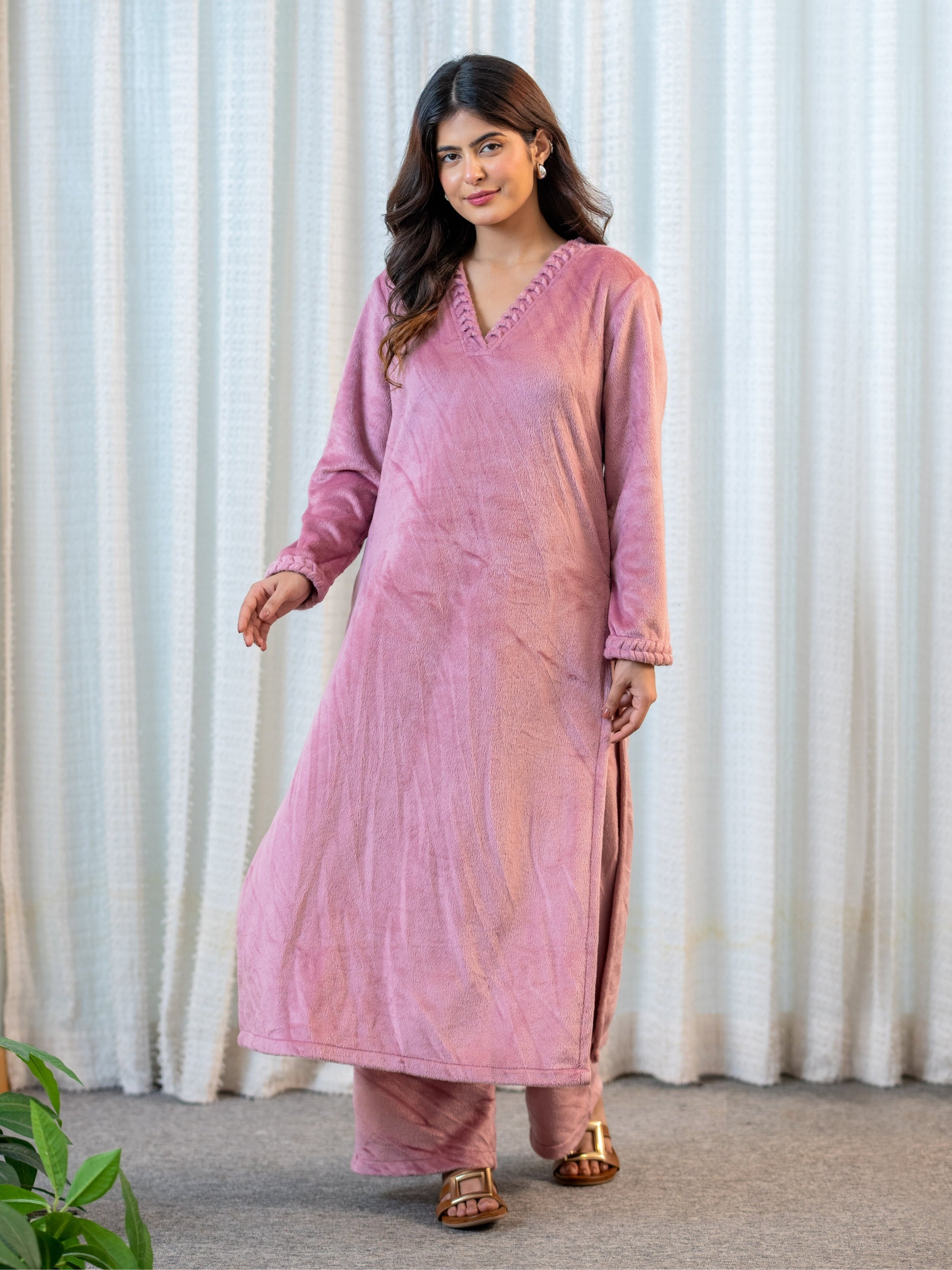 V Neck Super Soft Candy Pink Long Kurta woollen Set