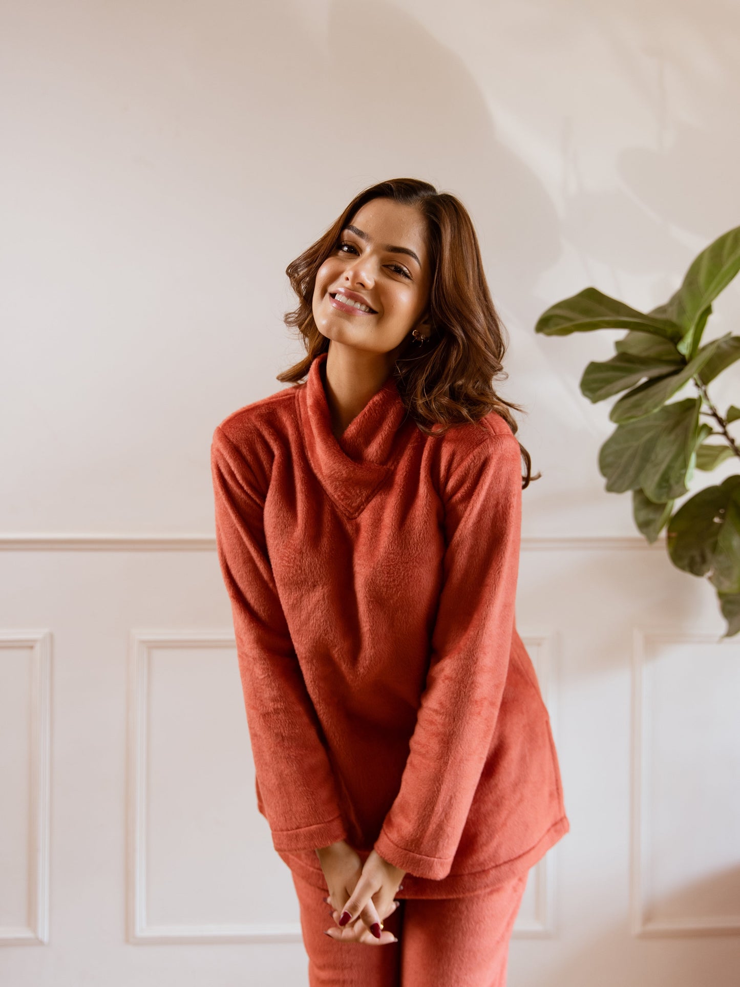 Cross Neck Super Soft Rust Woollen Set