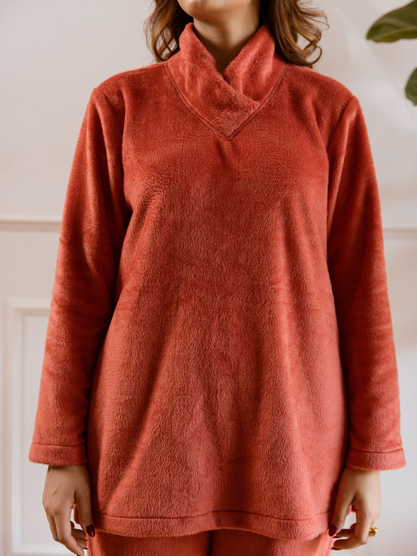 Cross Neck Super Soft Rust Woollen Set
